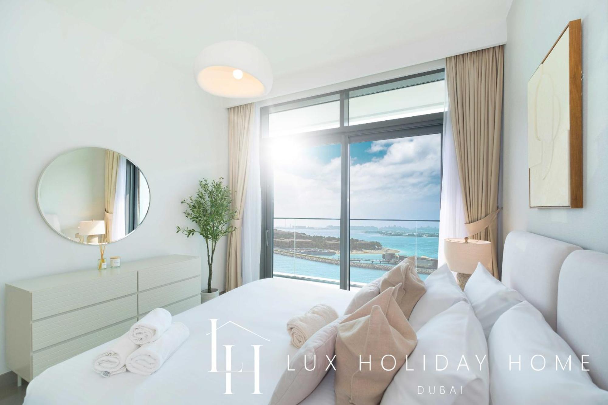 Lux The Beachfront Island View *
