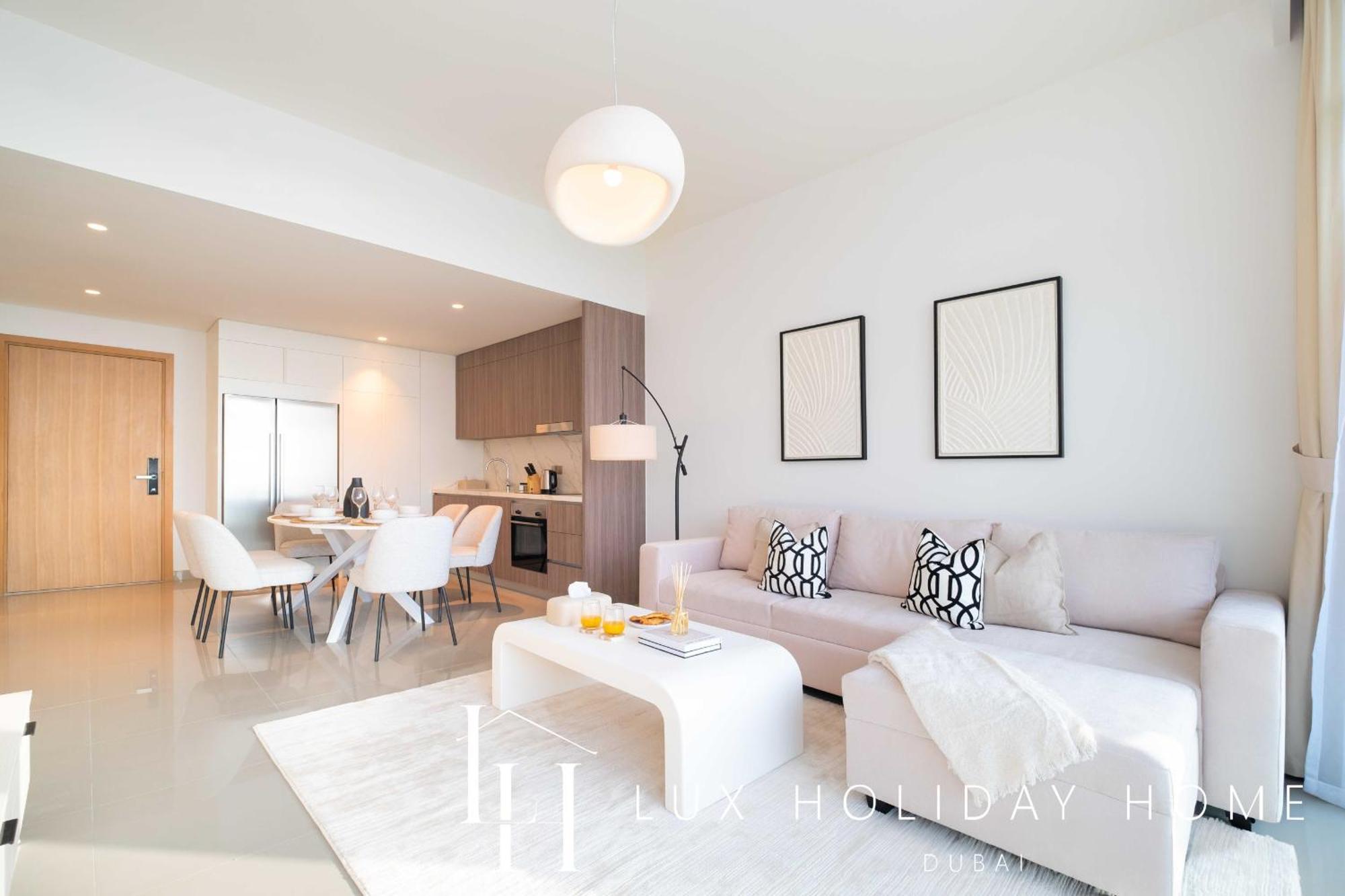 Lux The Beachfront Island View Apartment *